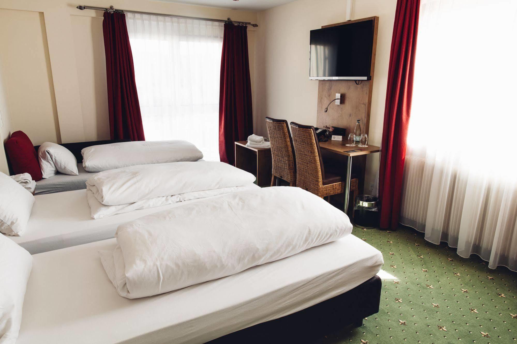 Ruehrberger Hof Hotel & Restaurant Grenzach-Wyhlen Bei Basel Esterno foto